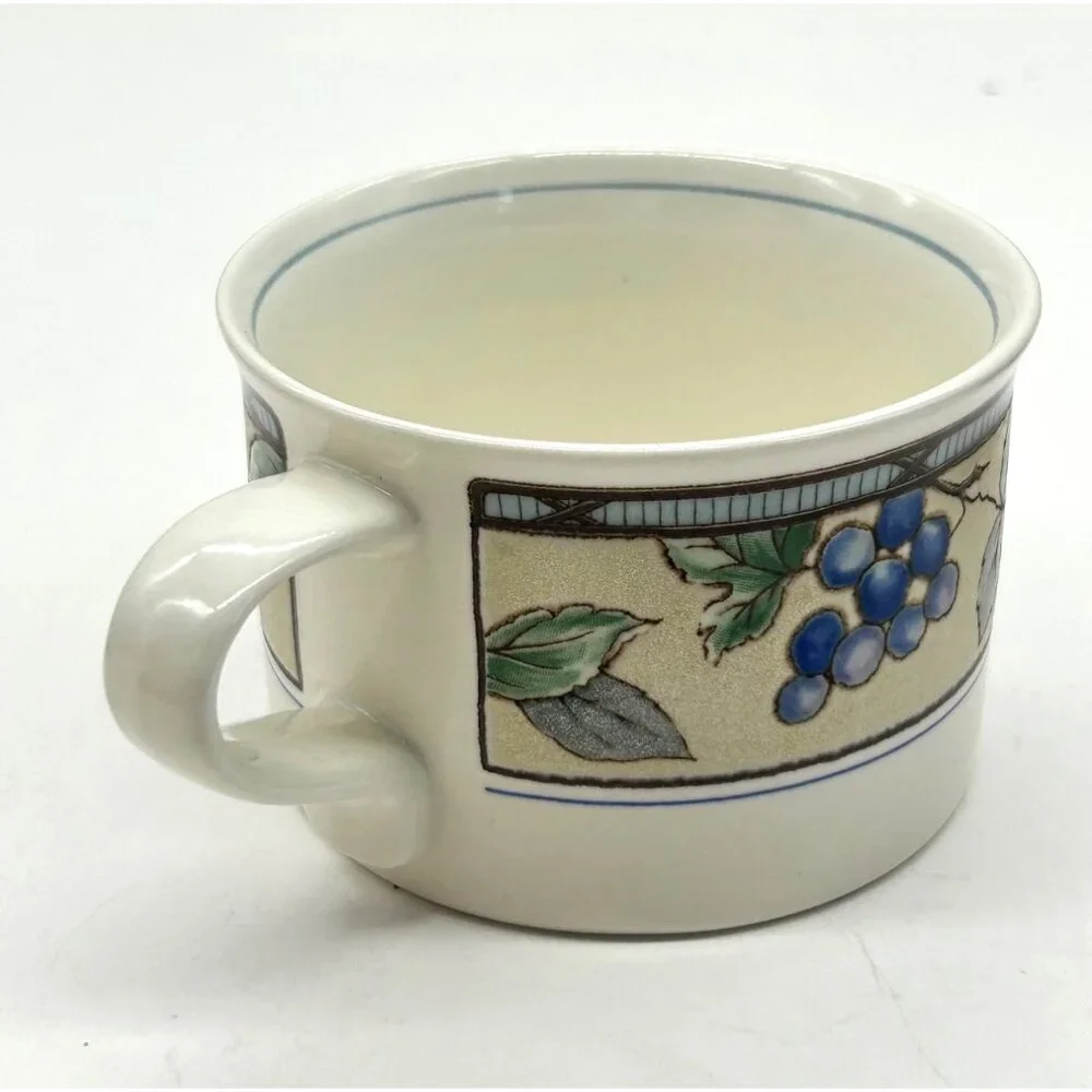 Mikasa Garden Harvest Intaglio CAC29 Cup & Saucer Set Pears Grapes Fruit Vintage
